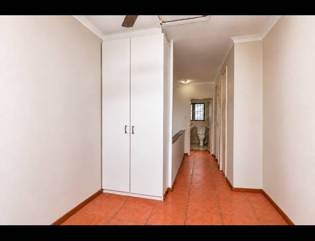 3 BEDROOM TOWNHOUSE FOR SALE IN GLENWOOD